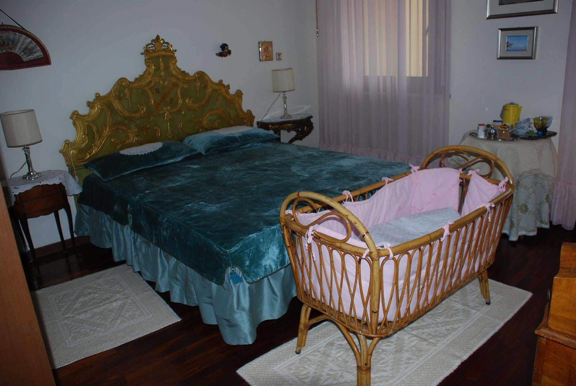 B&B Il Glicine Fiorito Lido di Venezia Eksteriør bilde